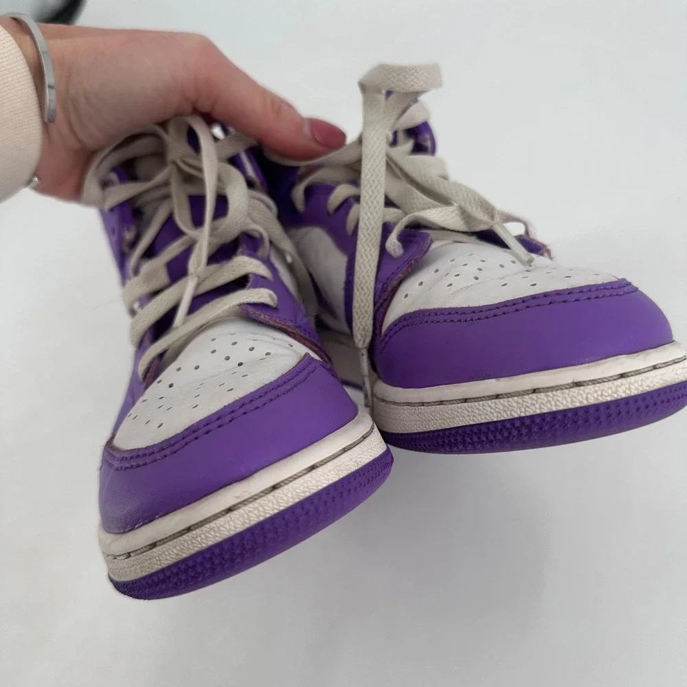 Kids Nike Air Jordan 1 Mid SE Venom Purple White High Top‎ Sneakers Sz 5.5Y